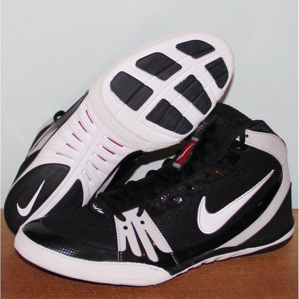 Nike Freek Wrestling Shoes Mens 10.5 Black White
